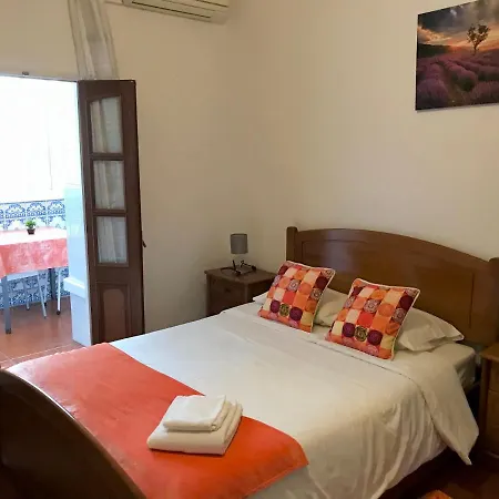 Bedroom Orange Homestay