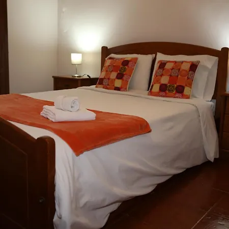 Homestay Bedroom Orange Lisbon